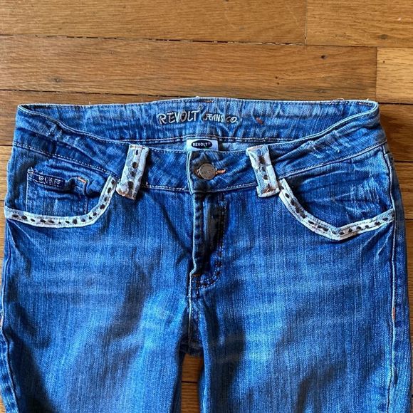 Revolt Jeans Blue Washed Denim Embellished Pockets and Trim Jeans - Picture 3 of 13